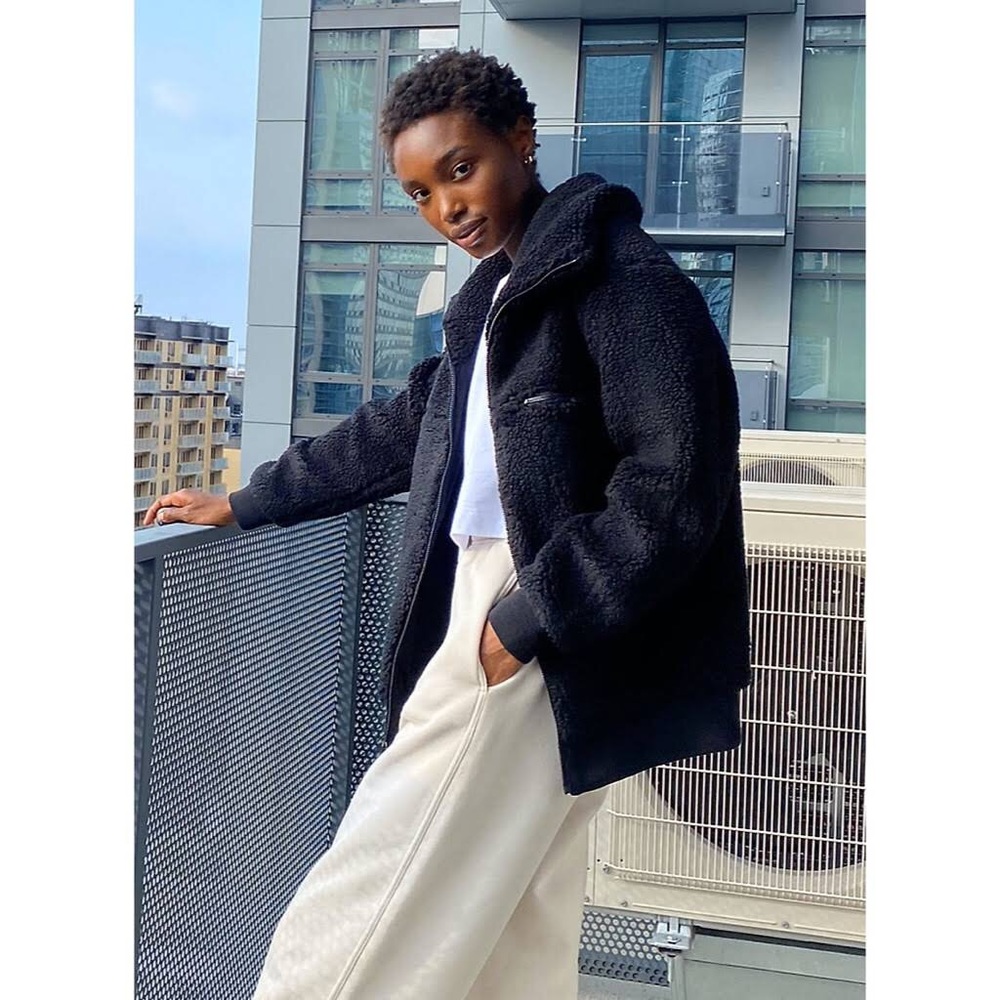 Aritzia Zip Up Sherpa Bomber Jacket